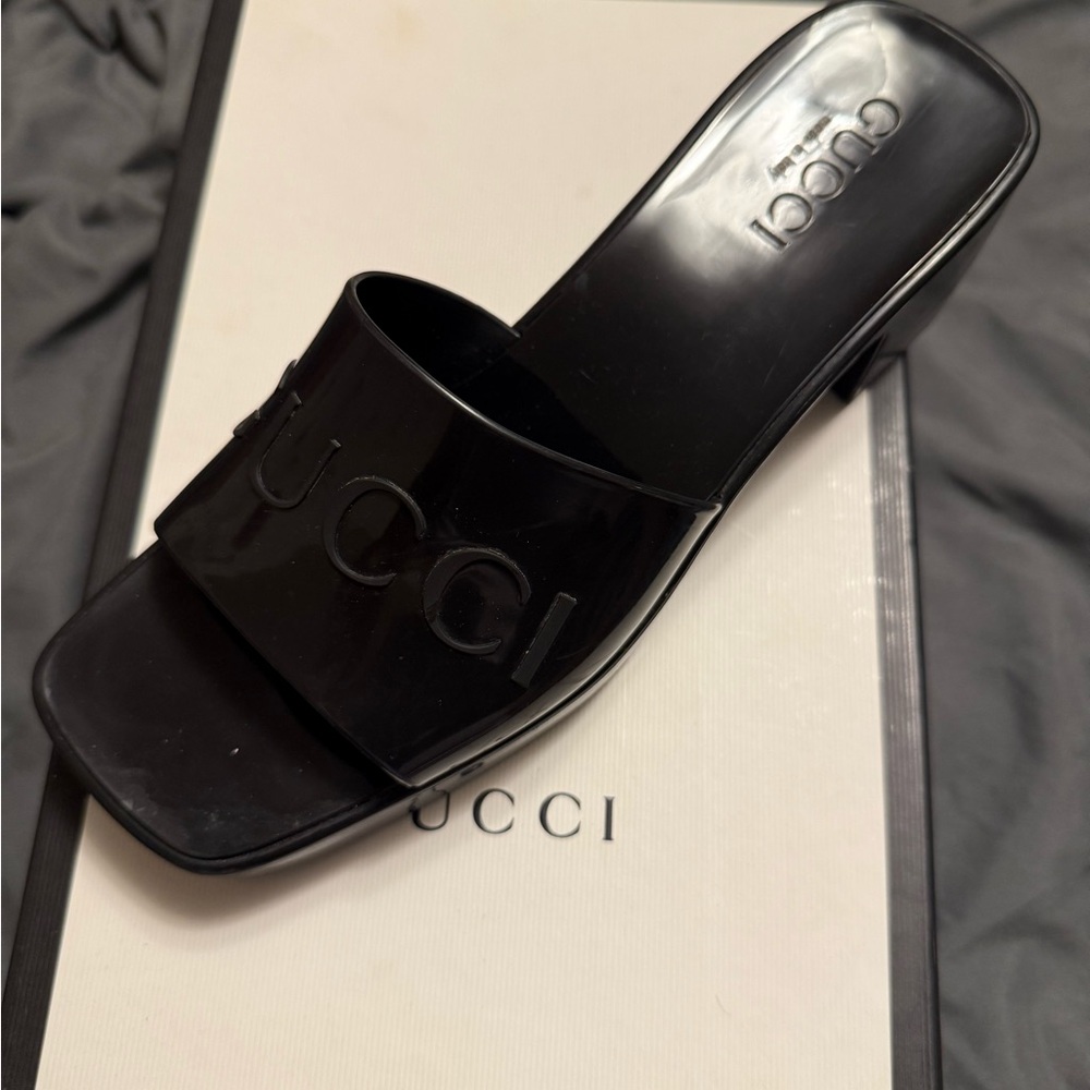 Gucci slides wore a few times.